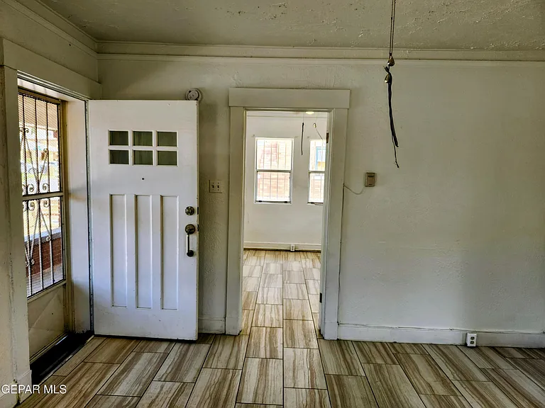 618 N Estrella St — Photo 11
