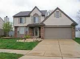 22628 Woodcreek Dr, Brownstown, MI 48134