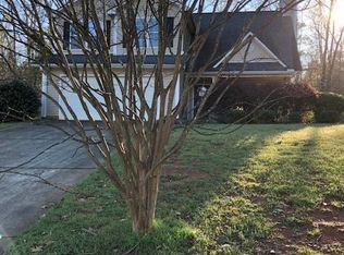 70 Fenway Dr, Hull, GA 30646