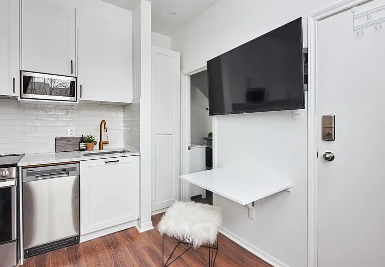 331 Catherine St #2 — Photo 5
