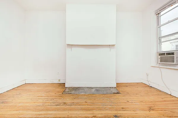 Rented by Nooklyn NYC LLC | media 100