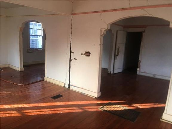 2nd image of 4509 Elba St