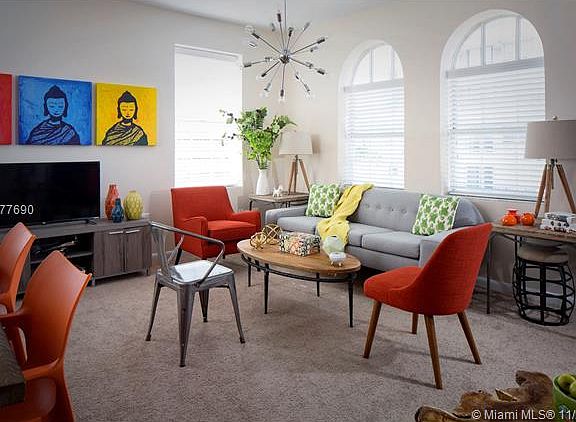 3rd image of 727 Collins Ave Ph 1