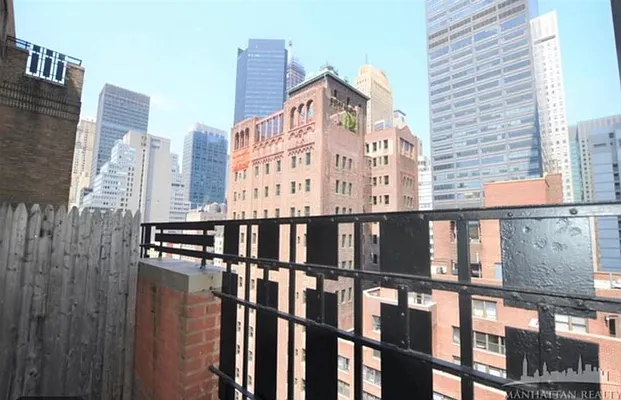 Rented by Manhattan Realty Group | media 1