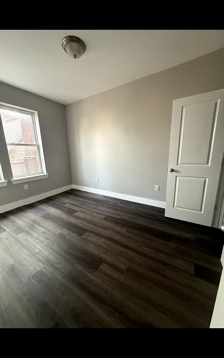 2 bed, $1,900 — Photo 3