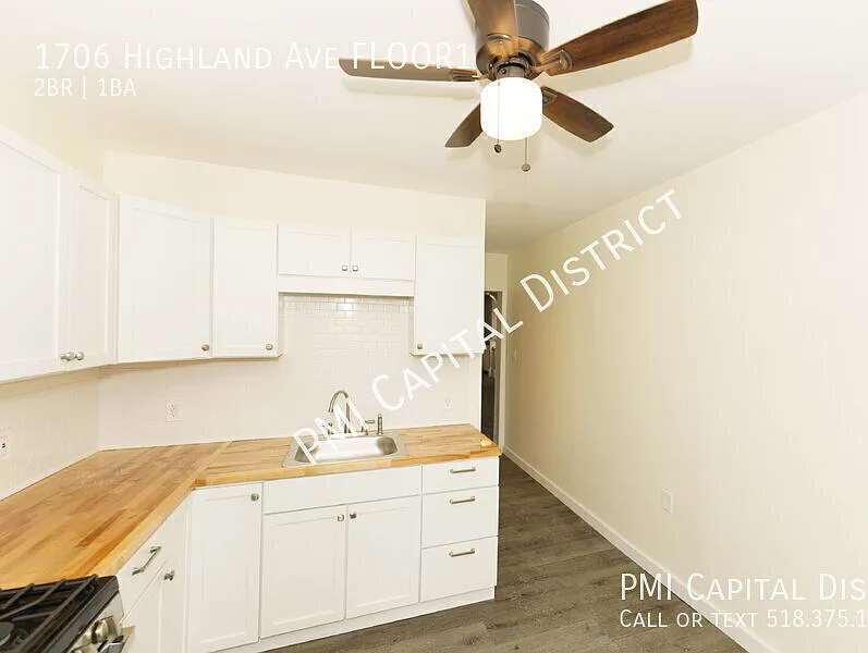 Charming 2-Beds/1 bath First-Floor Apartment with Stainless Steel Appliances, Washer/Dryer Hookup... — Photo 4
