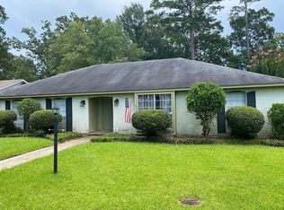 808 Monterrey Ln, Hattiesburg, MS 39402