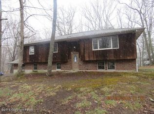 196 Doe Rd, Bartonsville, PA 18321