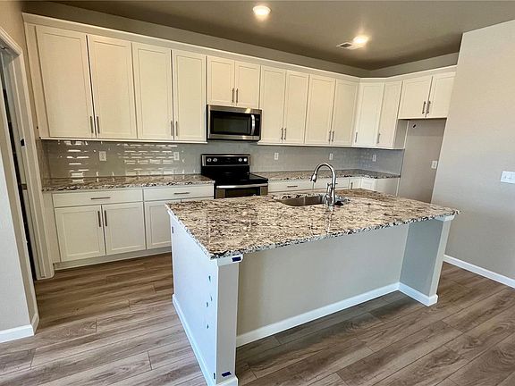 3rd image of 2207 Peregrine Drive