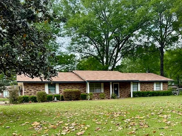 605 Milam Dr, Conway, AR 72032