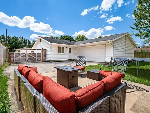 568 Wagon Wheel Ln — Photo 7