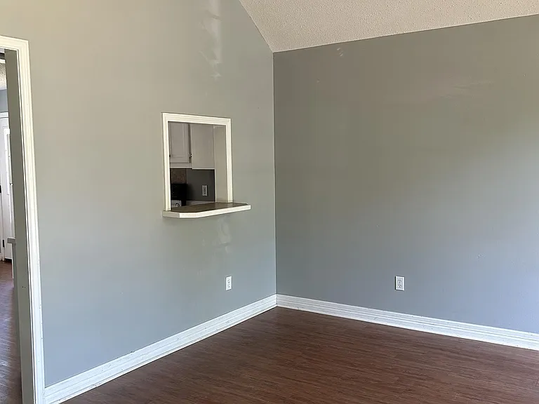 1309 W Kentucky Ave — Photo 12