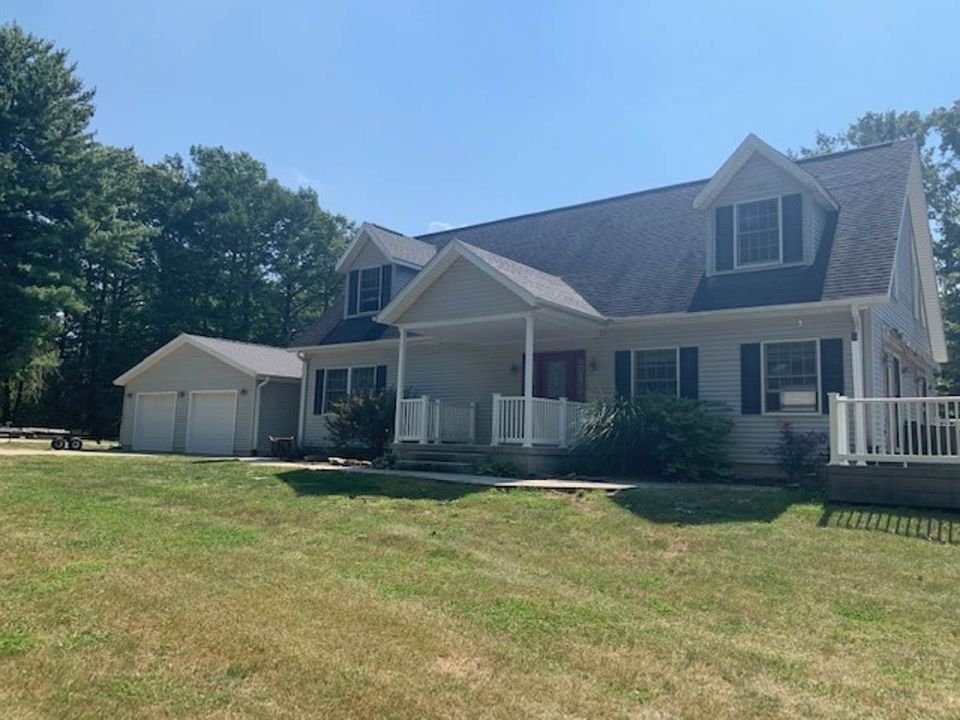 1st image of 10226 N Lakeview Dr