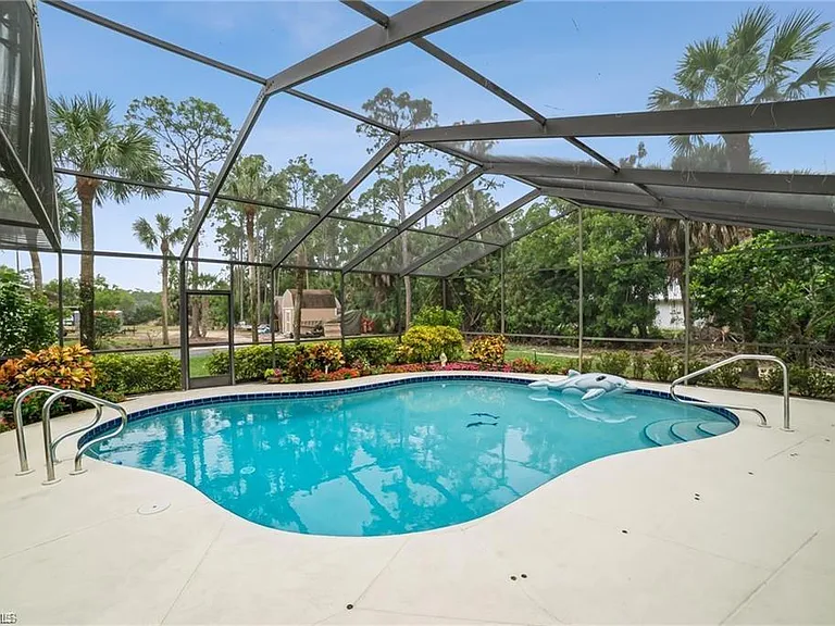 5980 Hidden Oaks Ln — Photo 18