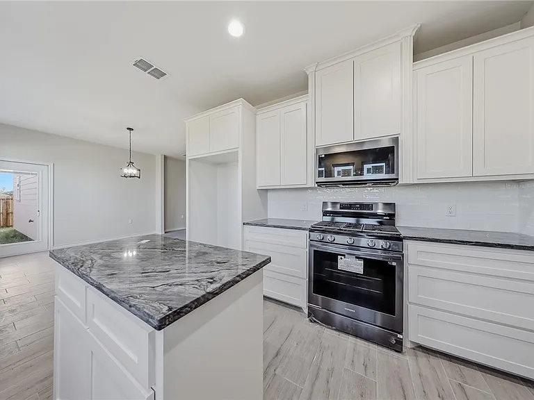 710 Mereet Dr — Photo 11