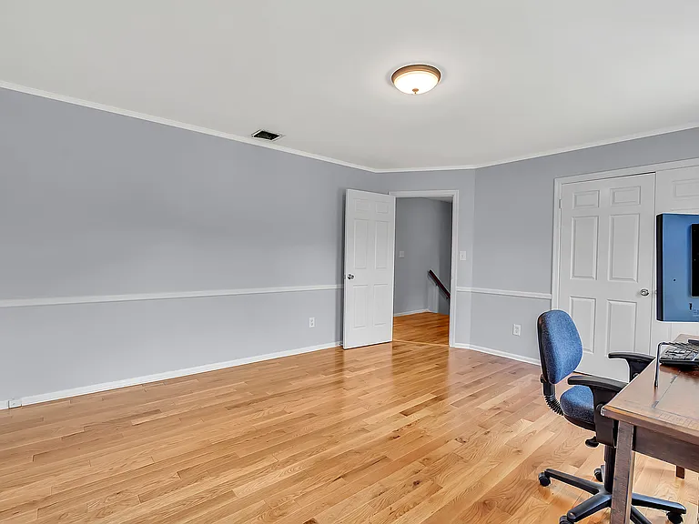 6 Meester St — Photo 32