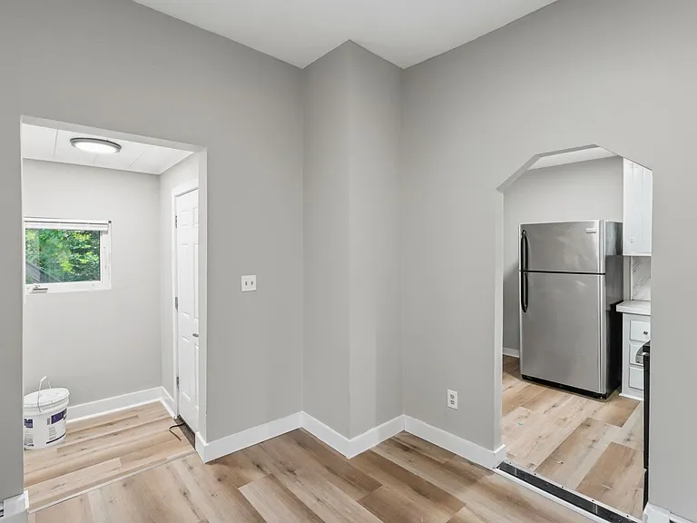 82 Pond St — Photo 8