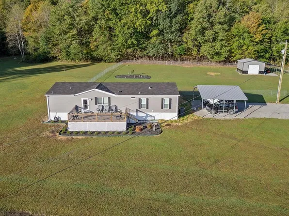 137 Music Barn Ln, Monterey, TN 38574