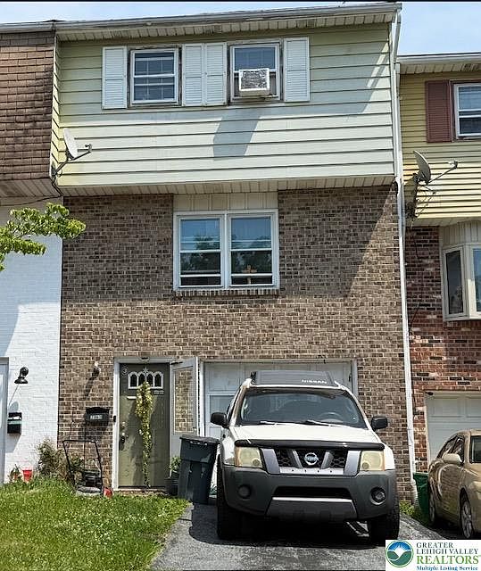 1st image of 2860 Huron St