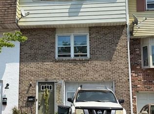 2860 Huron St, Allentown, PA 18103