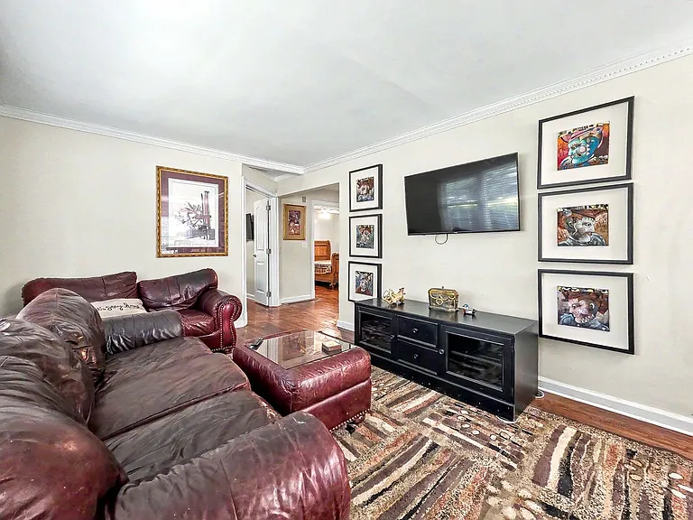 1804 Sumter St NW — Photo 5