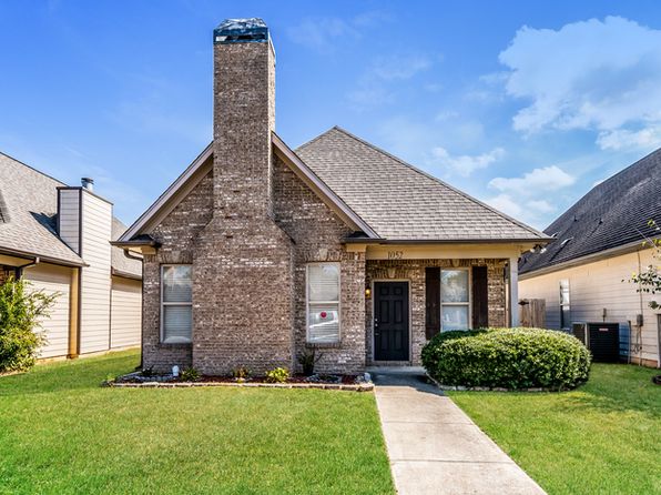 1052 Washington Dr