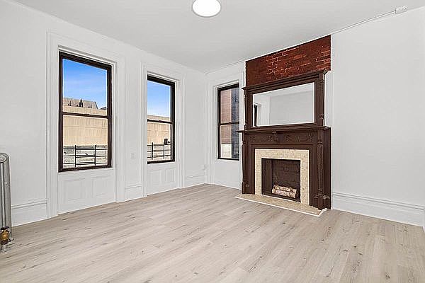 1st image of 174 W 109th St #4E