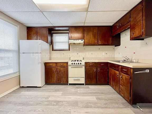 3rd image of 3580 Marine St SW #1