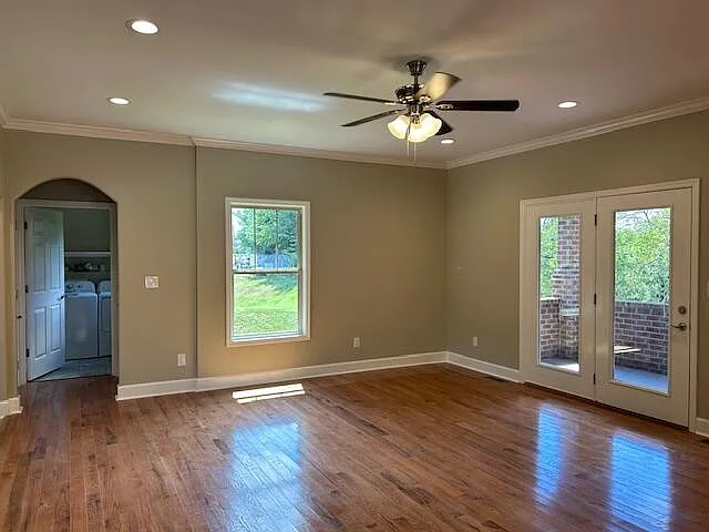 3 bed, 2.0 bath, 1950 sqft, $2,999 — Photo 3
