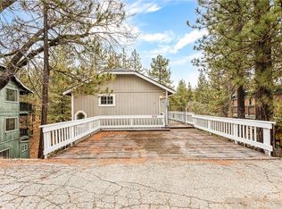 32807 Deer Lick Ln, Running Springs, CA 92382