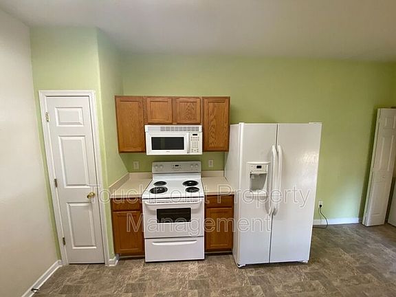 2nd image of 4331 Eaves Ln