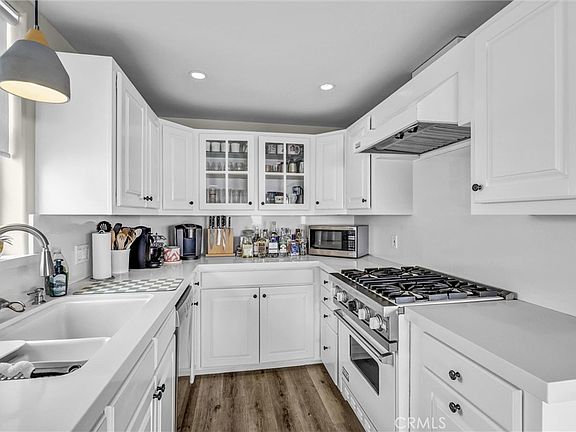 4th image of 2740 Highland Way