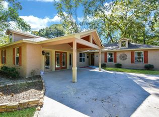 2017 N Thompson St, Conroe, TX 77301