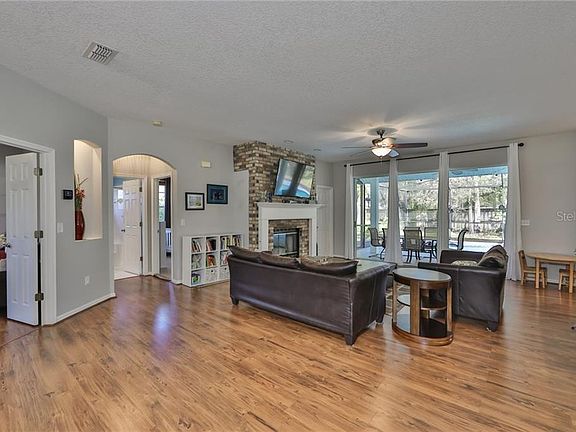 5th image of 22341 Shoreside Dr