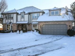 5691 Cascade Dr, Lisle, IL 60532