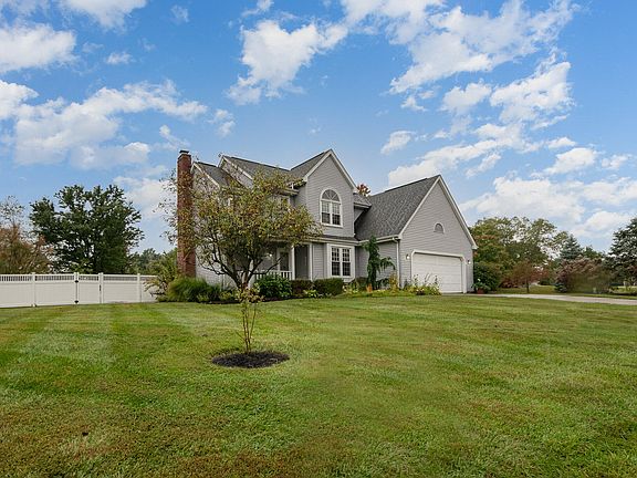 2nd image of 10177 Cedarwood Dr