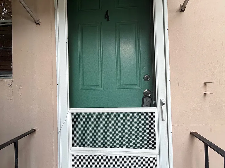 223 & 231 S Palmway — Photo 5