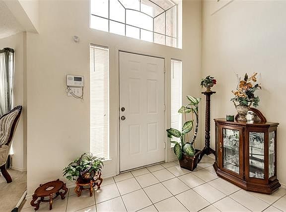 2nd image of 213 Cozy Ln