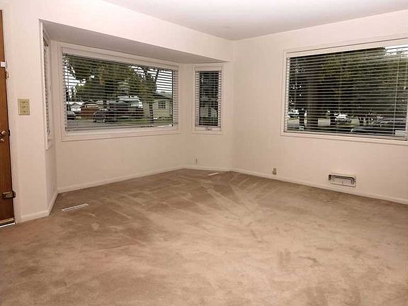 3rd image of 2163 Pueblo Dr