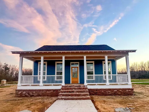 927 Octavia St, Taylor, MS 38673