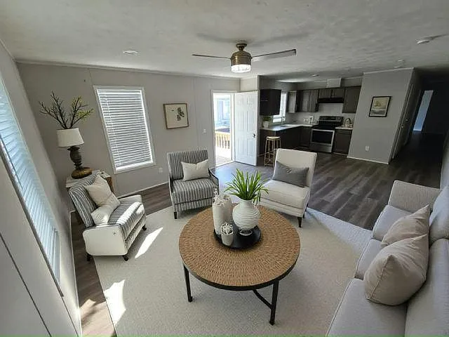 50 115th Ln NE #462 — Photo 2