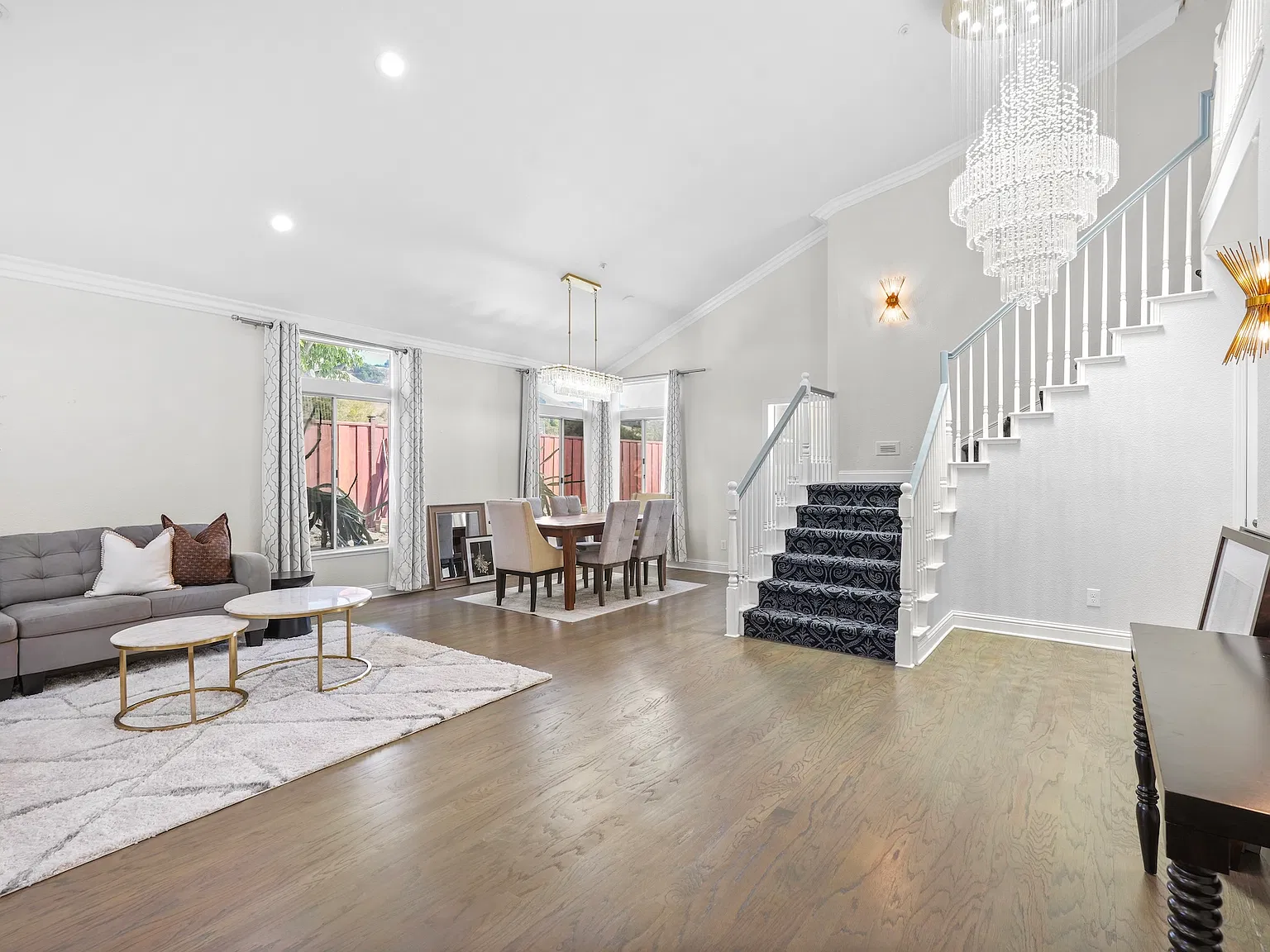 Beautifully Remodeled 5-Bedroom Home with Stunning foothill views — Photo 2