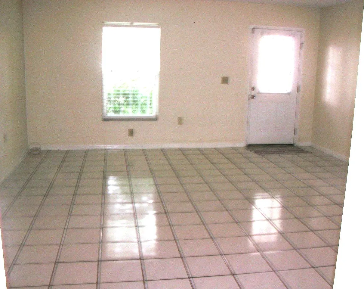 2 bed, 1.5 bath, 1400 sqft, $2,400 — Photo 2