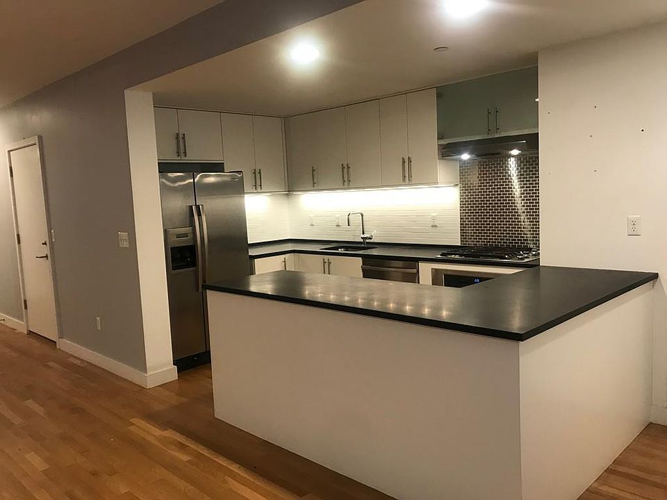 2nd image of 663 Tremont St #1