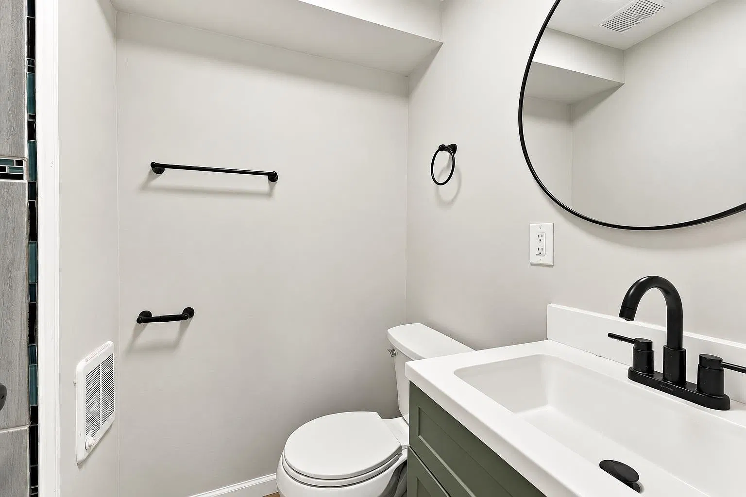 4 bed, 3.0 bath, $5,800 — Photo 3