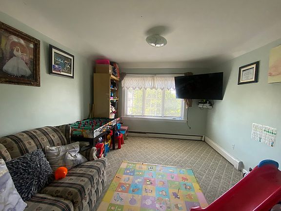 2nd image of 399 Kennedy Dr Floor 2