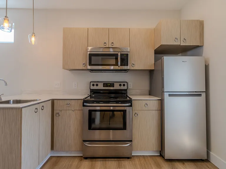 1 Bed 1 Bath in Downtown Traverse City — Photo 9