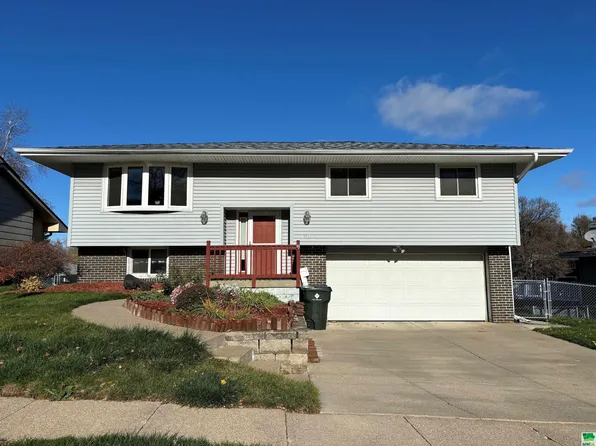 4409 Natalia Way, Sioux City, IA 51106