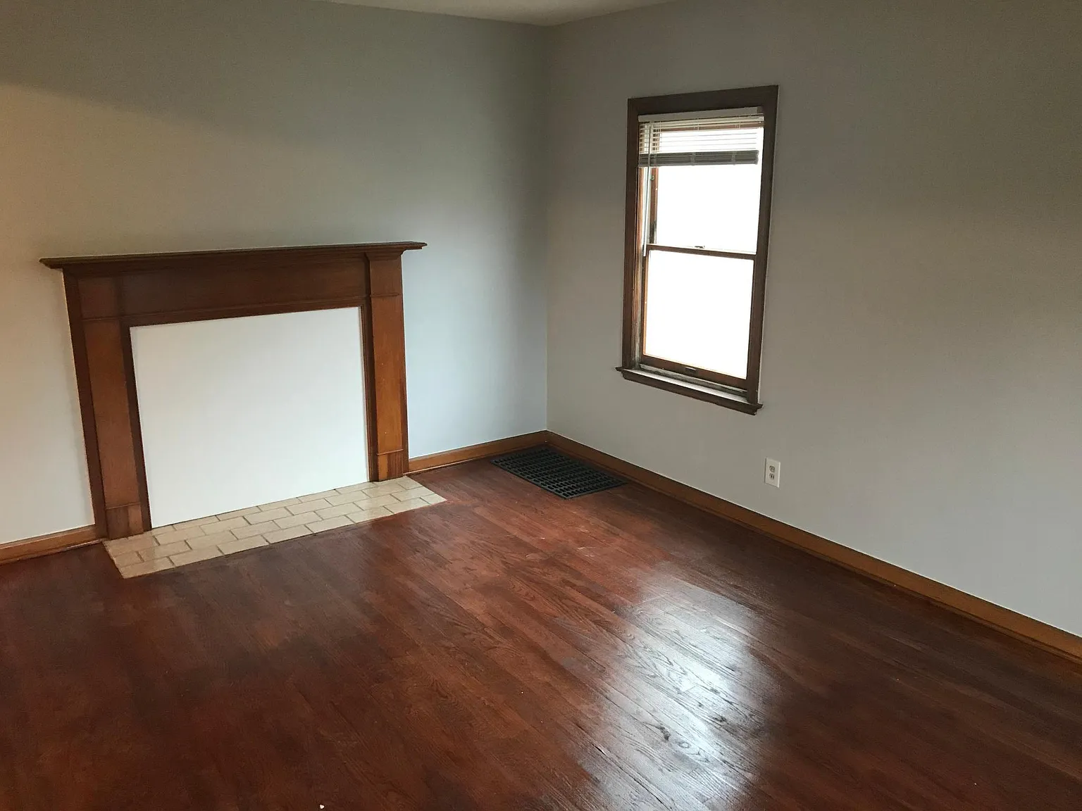 2 bed, 792 sqft, $2,100 — Photo 2