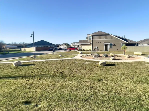 137 Elisha Dr, Liberty Hill, TX 78642